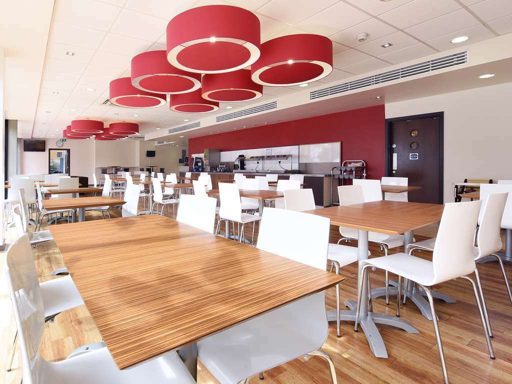 Travelodge London Stratford Hotel Restoran fotoğraf